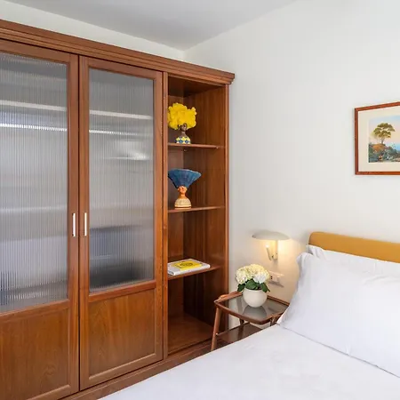 Palazzo Gargiulo Luxury Affittacamere *